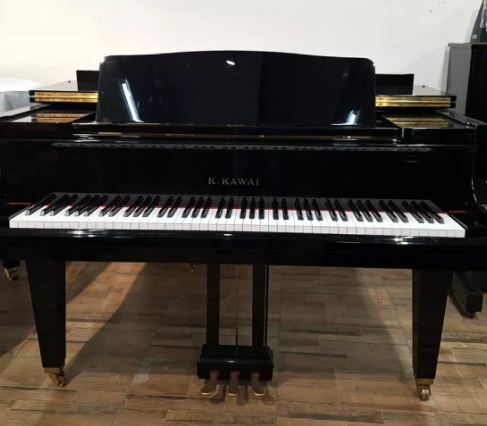 Piano Kawai GM-10 1/4 <br> de cauda